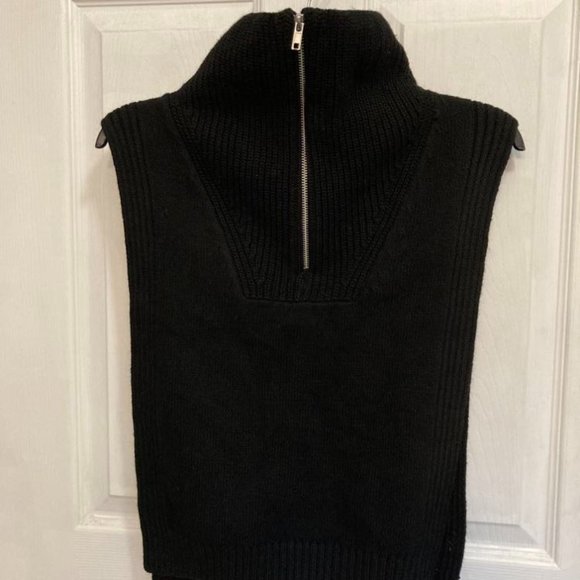 Black Open-Sided Vest With Zipper Neck - Picture 2 of 5